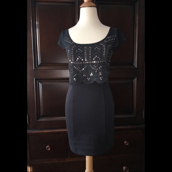 Charcoal sequin overlay dress - Picture 6 of 7